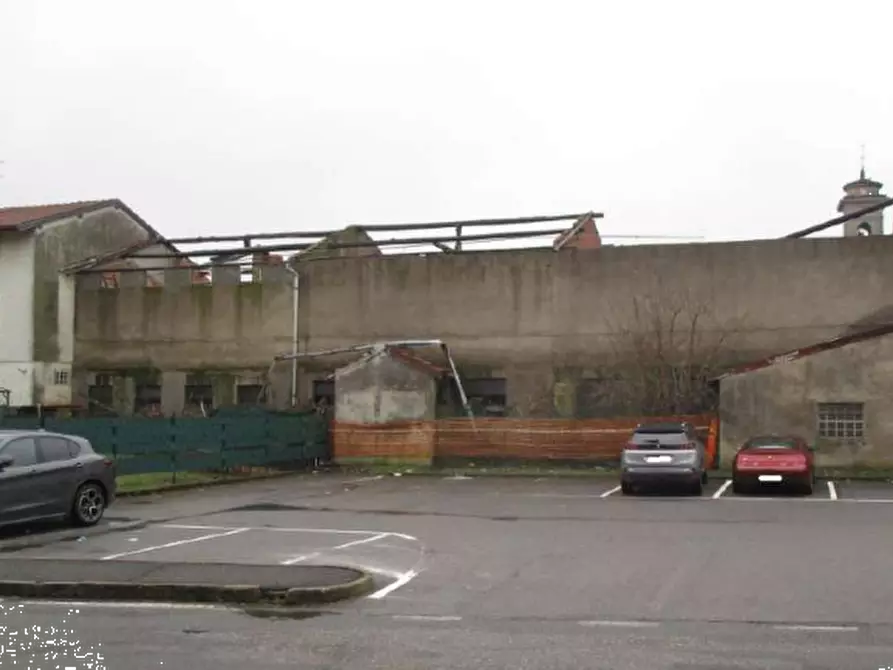 Immagine 1 di Magazzino in vendita  in Via Pastrengo a Malnate