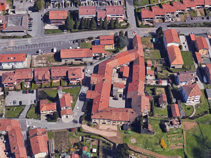 Immagine 14 di Magazzino in vendita  in Via Pastrengo a Malnate