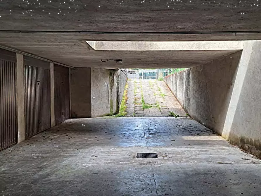 Immagine 9 di Appartamento in vendita  in Via Kennedy a Venegono Superiore