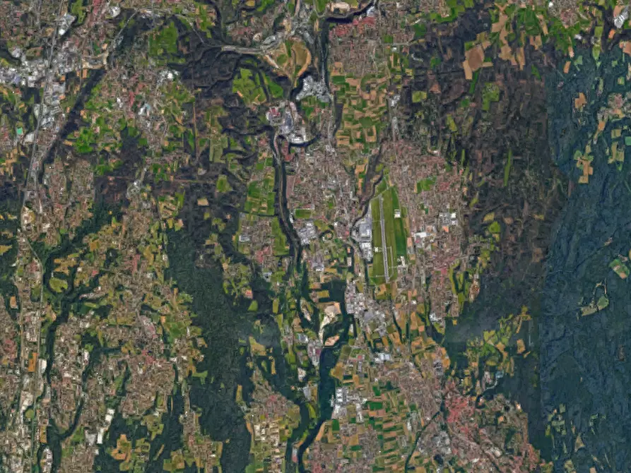 Immagine 15 di Appartamento in vendita  in Via Kennedy a Venegono Superiore