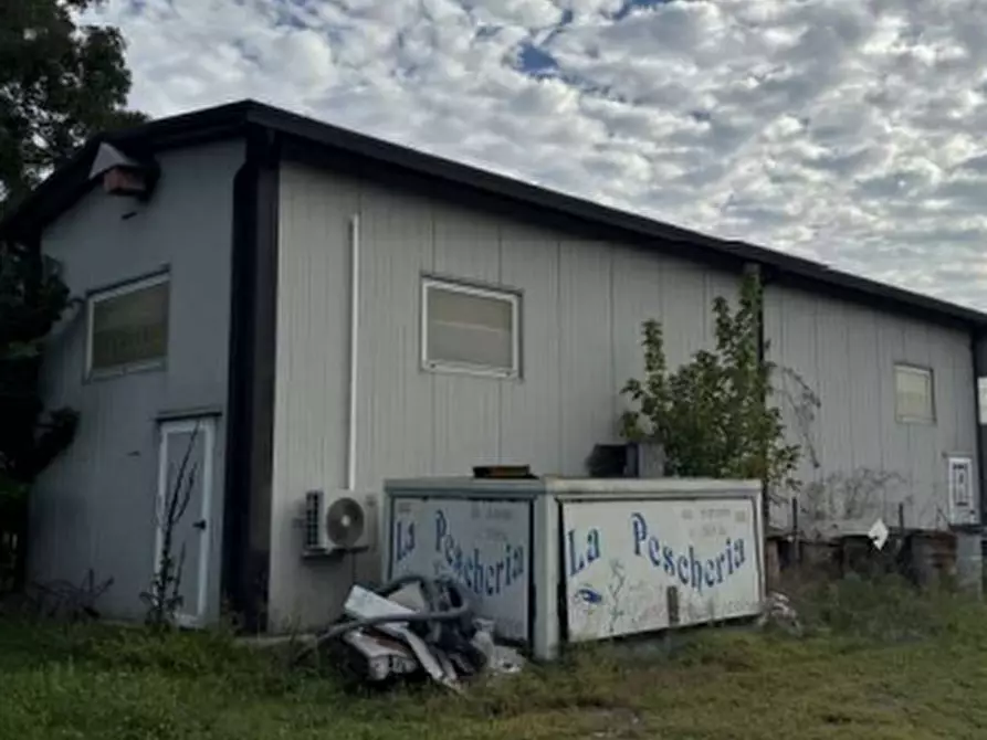 Immagine 12 di Appartamento in vendita  in Viale dell'Artigianato a Codigoro