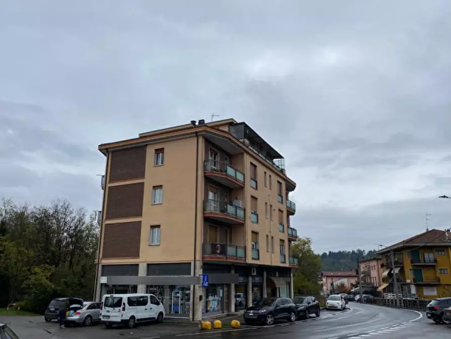 Immagine 1 di Appartamento in vendita  in Piazza Comolli  a Cantello