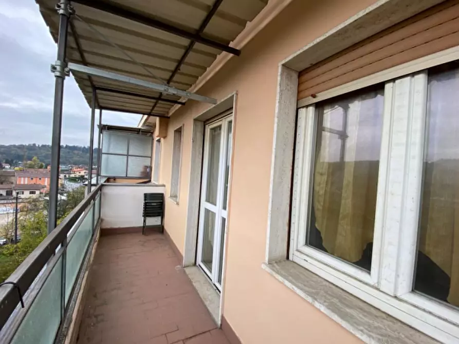 Immagine 10 di Appartamento in vendita  in Piazza Comolli  a Cantello