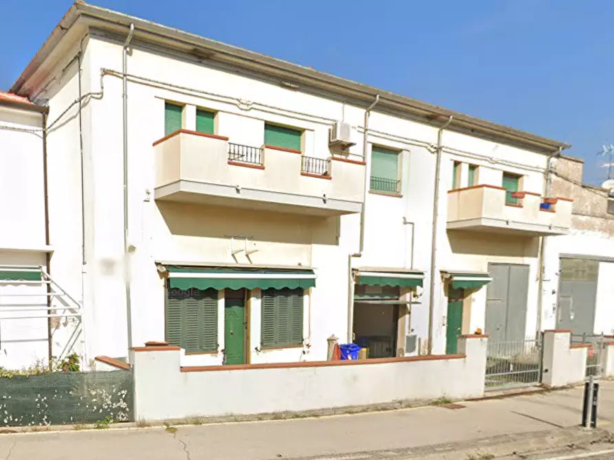 Immagine 4 di Appartamento in vendita  in Via delle Venezie a Tresignana