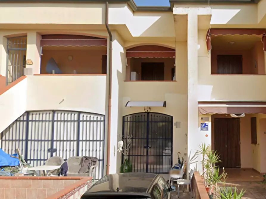 Immagine 1 di Villetta a schiera in vendita  in Via Mimosa a Comacchio