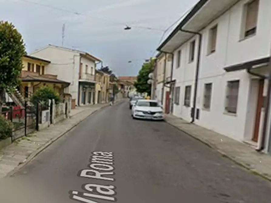 Immagine 15 di Appartamento in vendita  in Via Roma a Codigoro
