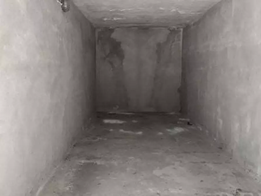 Immagine 2 di Garage in vendita  in Via Piero Gobetti a Garbagnate Milanese