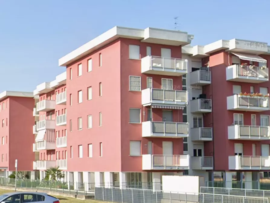 Immagine 8 di Appartamento in vendita  in Via Paolo Borsellino a Garbagnate Milanese