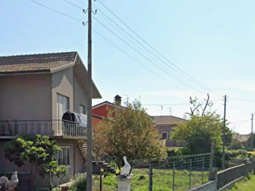 Immagine 4 di Casa indipendente in vendita  in Via di Mezzo a Castelmassa