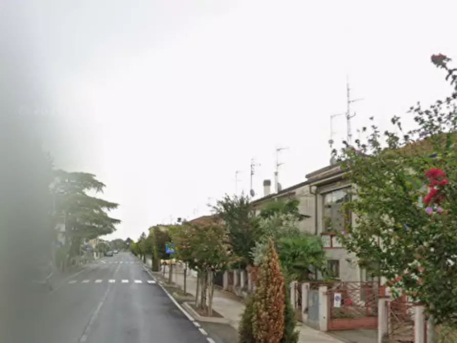 Immagine 7 di Negozio in vendita  in Via Puntiroli a Conselice