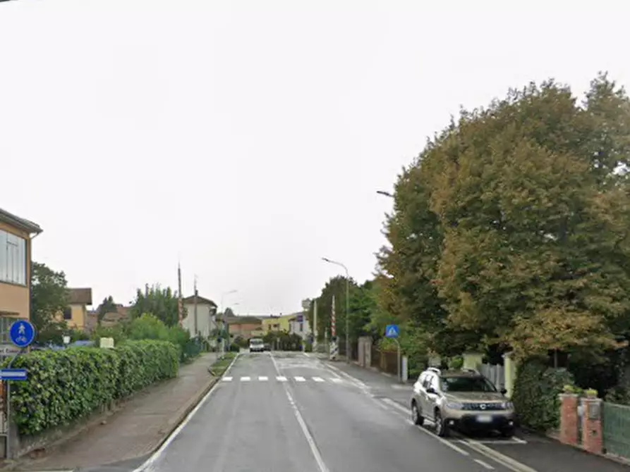 Immagine 8 di Negozio in vendita  in Via Puntiroli a Conselice