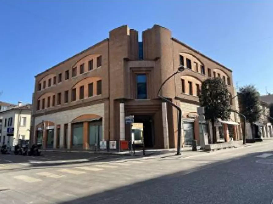 Immagine 1 di Posto auto in vendita  in Via Martiri della Libertà a Cesena