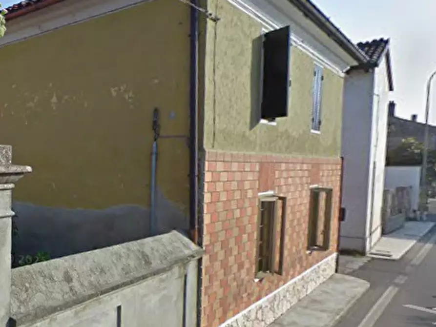 Immagine 4 di Porzione di casa in vendita  in via A. Carini a Monticelli D'ongina