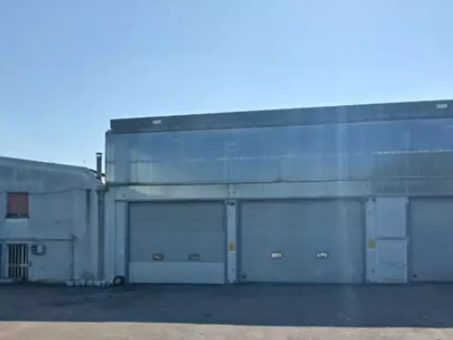Immagine 1 di Capannone industriale in vendita  in Via Boaria a Faenza