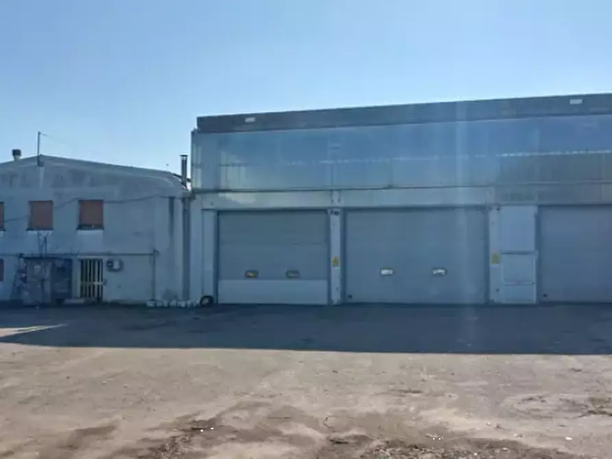 Immagine 2 di Capannone industriale in vendita  in Via Boaria a Faenza