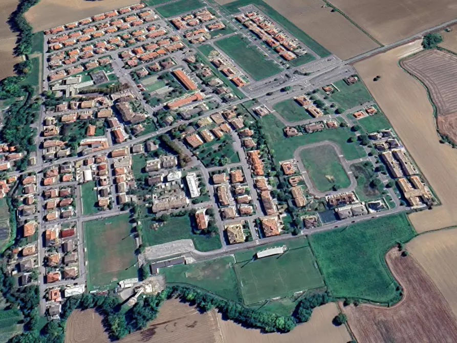 Immagine 1 di Garage in vendita  in Via Roma a Rottofreno