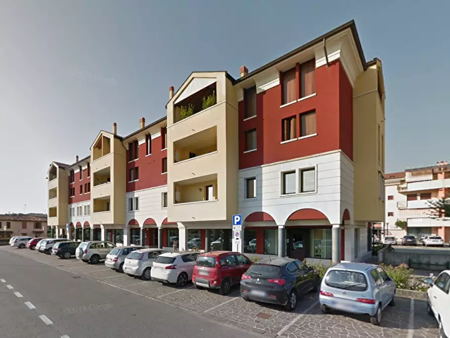 Immagine 7 di Negozio in vendita  in Via Lamarmora a Arzignano