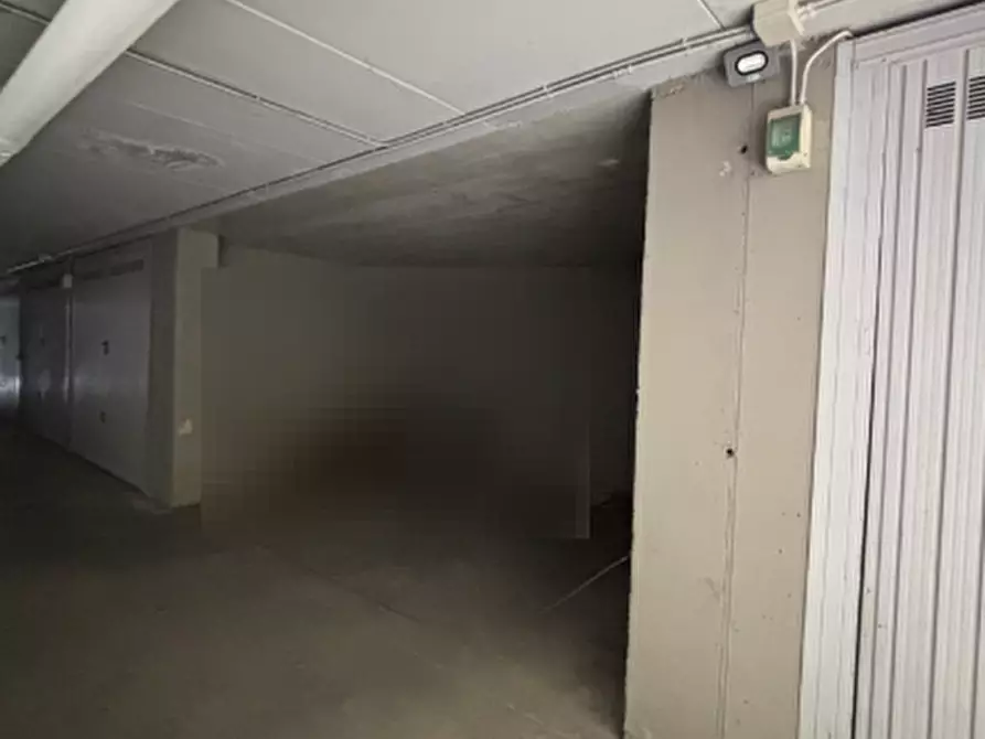 Immagine 2 di Garage in vendita  in Via Pateri a Nichelino