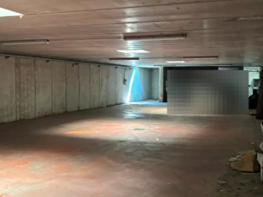 Immagine 2 di Garage in vendita  in Via Pateri a Nichelino