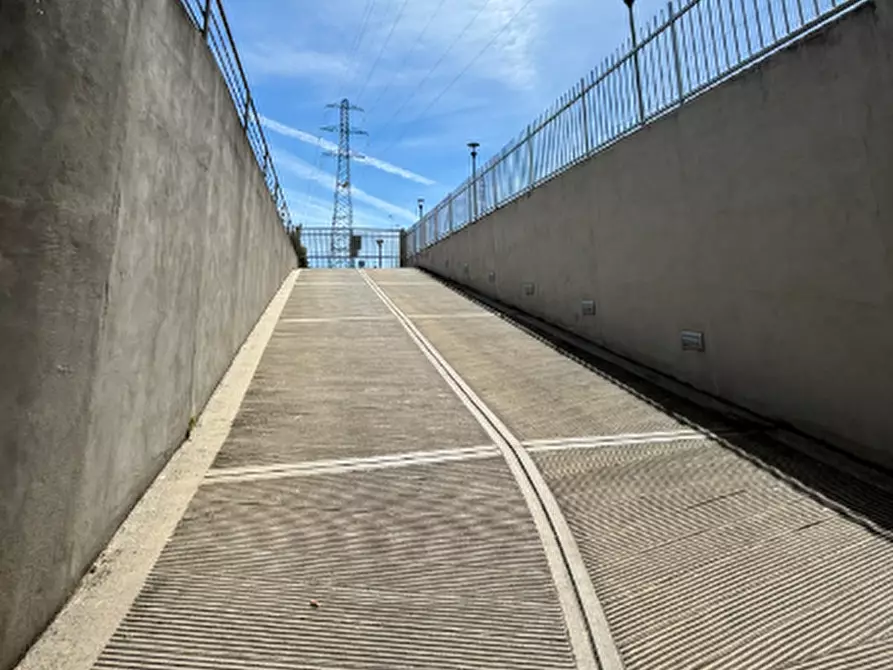 Immagine 10 di Garage in vendita  in Via Pateri a Nichelino
