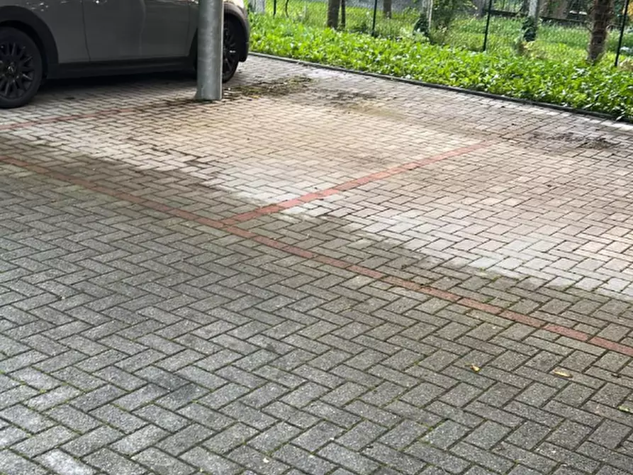 Immagine 2 di Posto auto in vendita  in Via I maggio a Rivoli