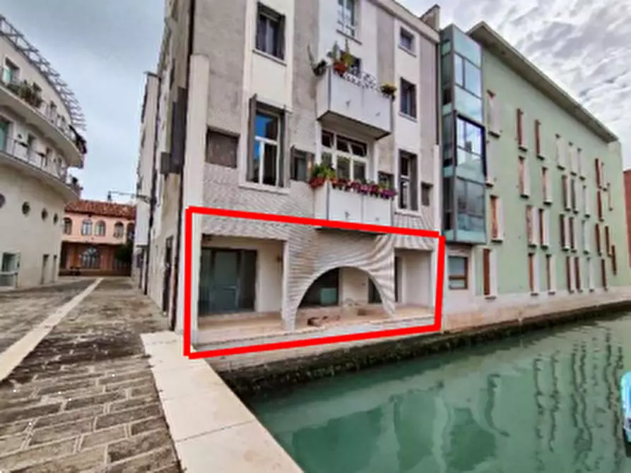 Immagine 7 di Appartamento in vendita  in Isola Giudecca a Venezia