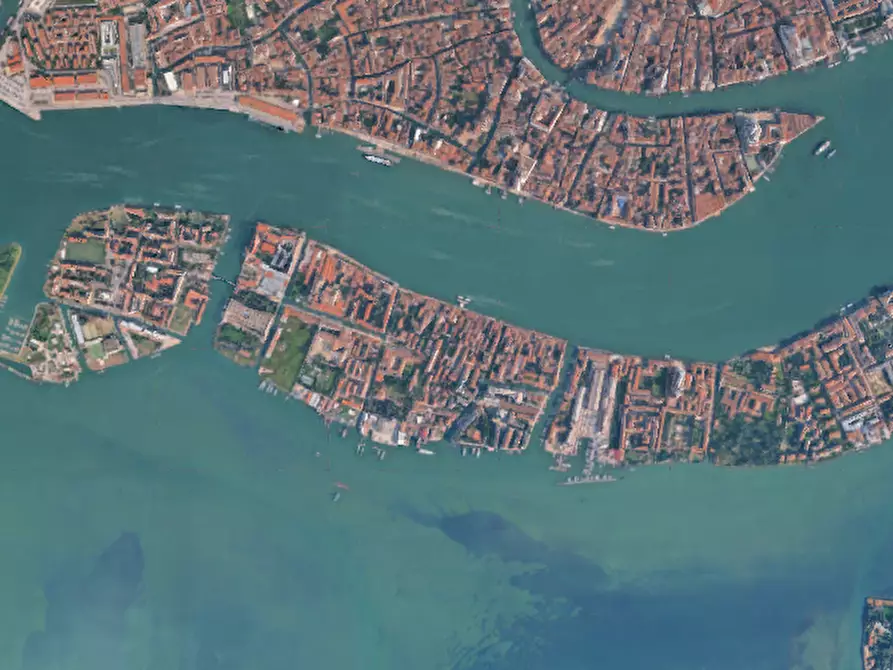 Immagine 11 di Appartamento in vendita  in Isola Giudecca a Venezia