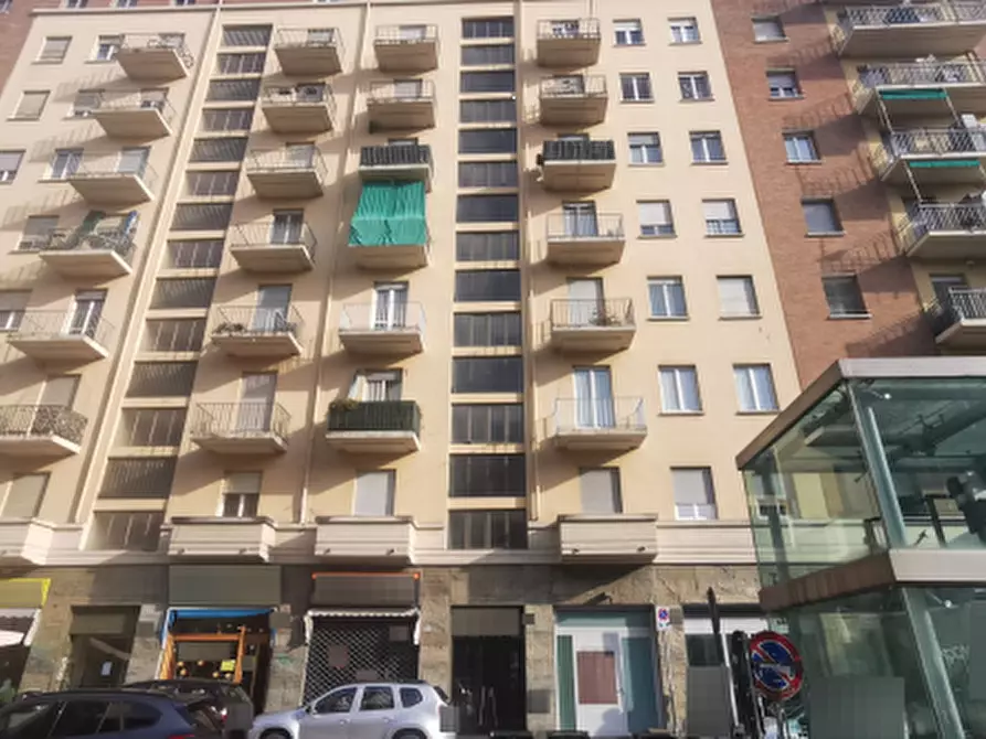 Immagine 3 di Negozio in vendita  in Via Stellone a Torino