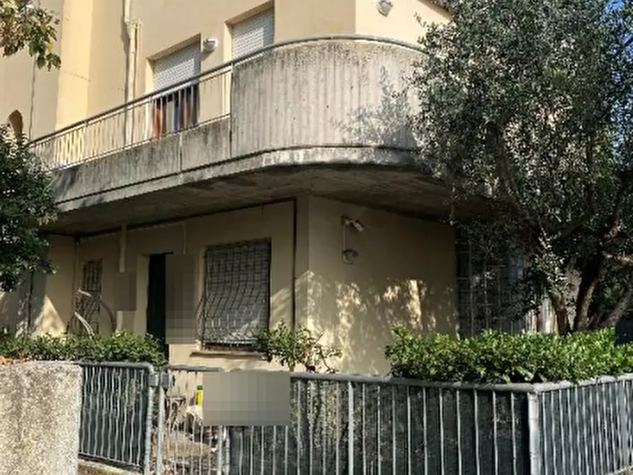 Immagine 1 di Appartamento in vendita  in Via Solferino  a Pesaro