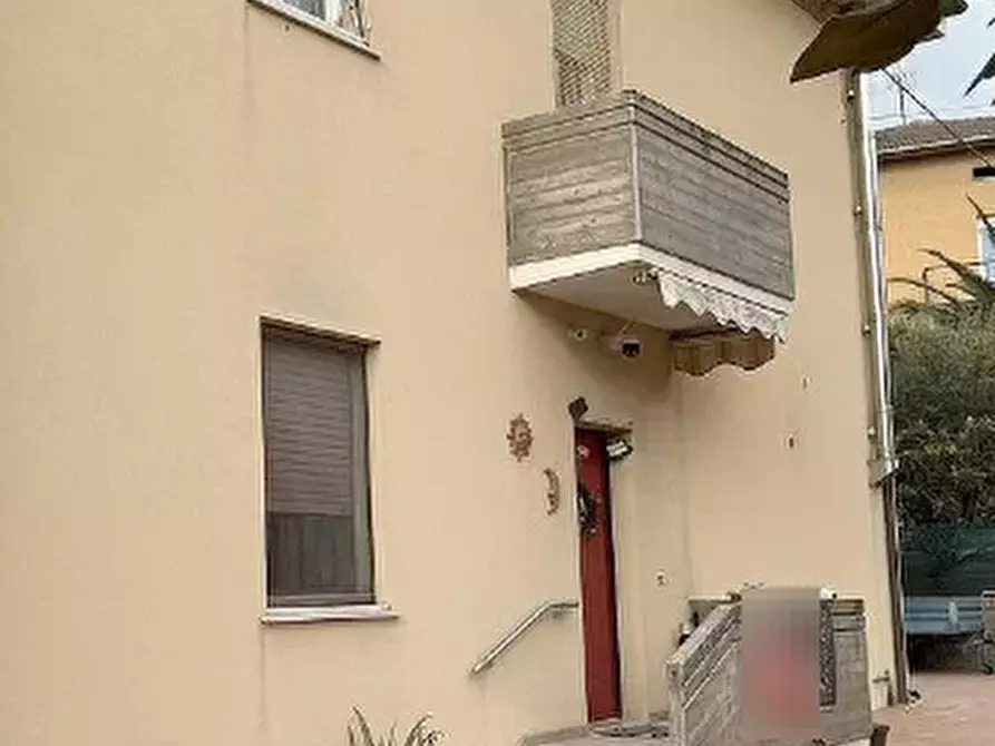 Immagine 12 di Appartamento in vendita  in Via Della Resistenza a Colli Al Metauro