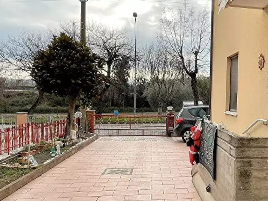 Immagine 6 di Appartamento in vendita  in Via Della Resistenza a Colli Al Metauro