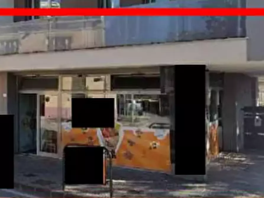 Immagine 2 di Negozio in vendita  in Via XXIV Maggio a Pesaro