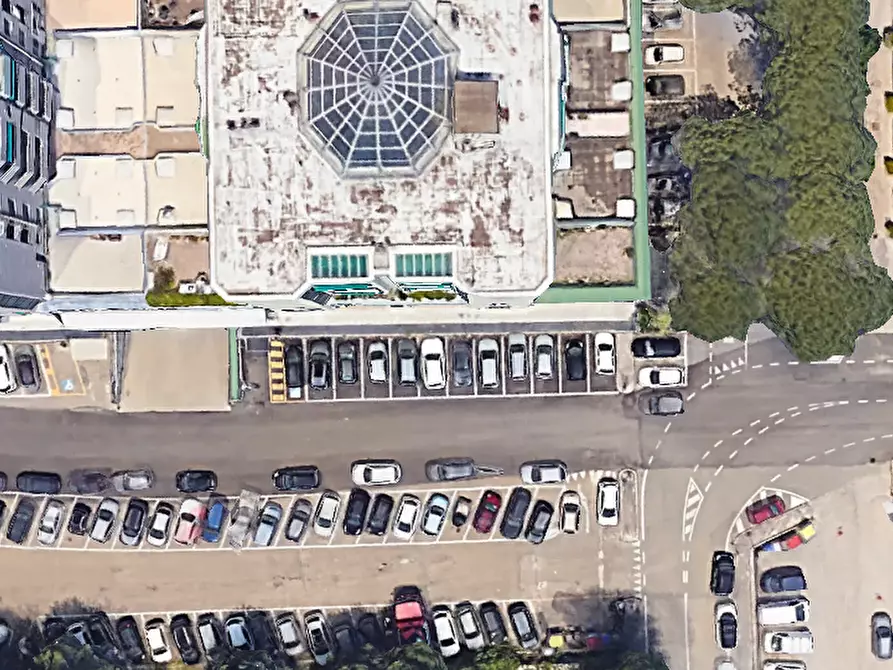 Immagine 4 di Negozio in vendita  in Via Salvo D Acquisto  a Pesaro