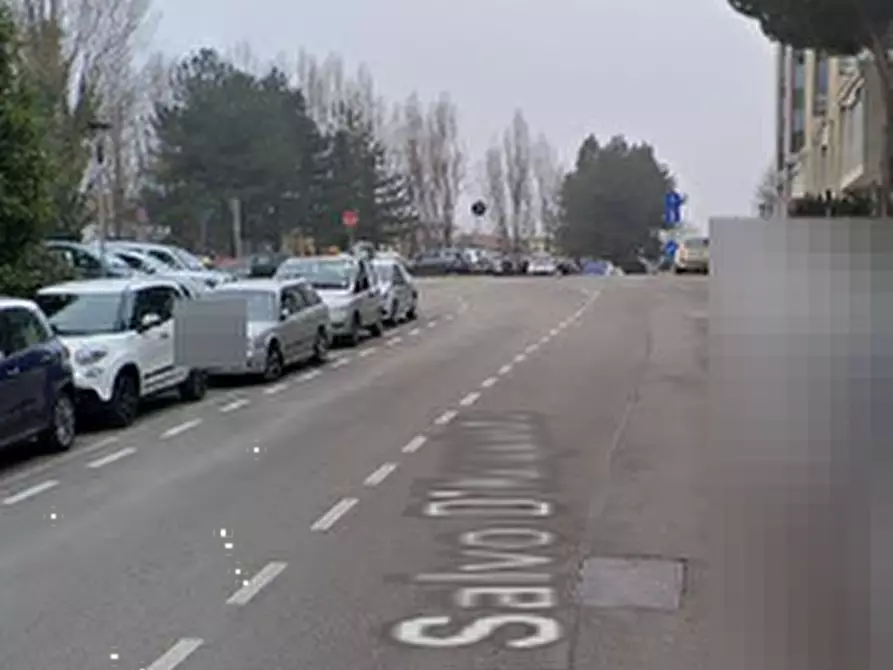 Immagine 5 di Negozio in vendita  in Via Salvo D Acquisto  a Pesaro