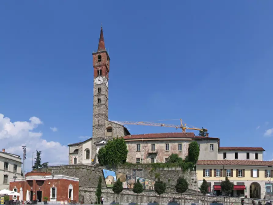 Immagine 33 di Appartamento in affitto  in Via Rienza a Como