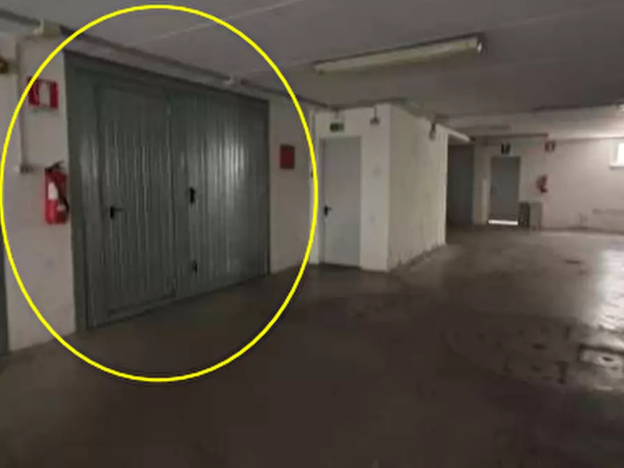 Immagine 6 di Appartamento in vendita  in Via Nona Strada  a Fano