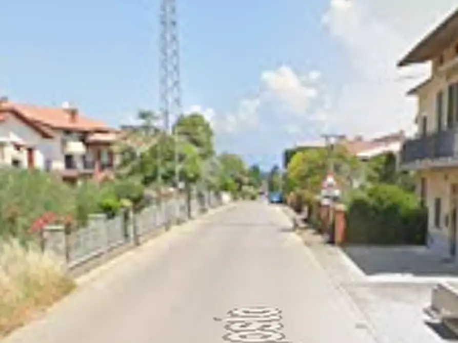 Immagine 11 di Appartamento in vendita  in Viale II Agosto a Castiglione Del Lago