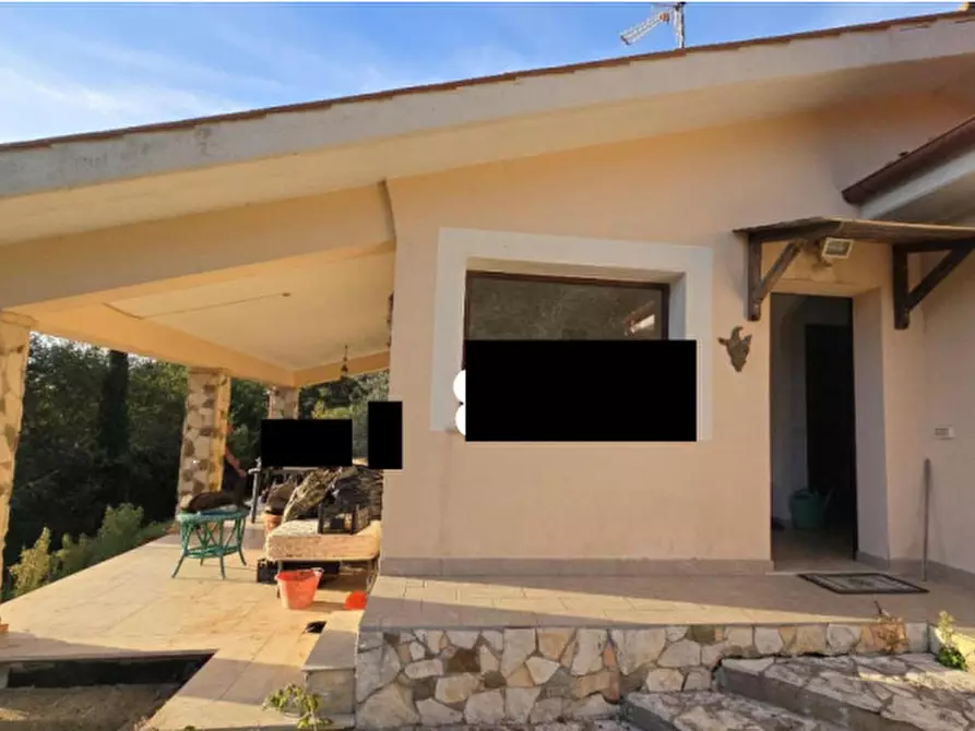 Immagine 1 di Villa in vendita  in Via Montorgiali a Scansano