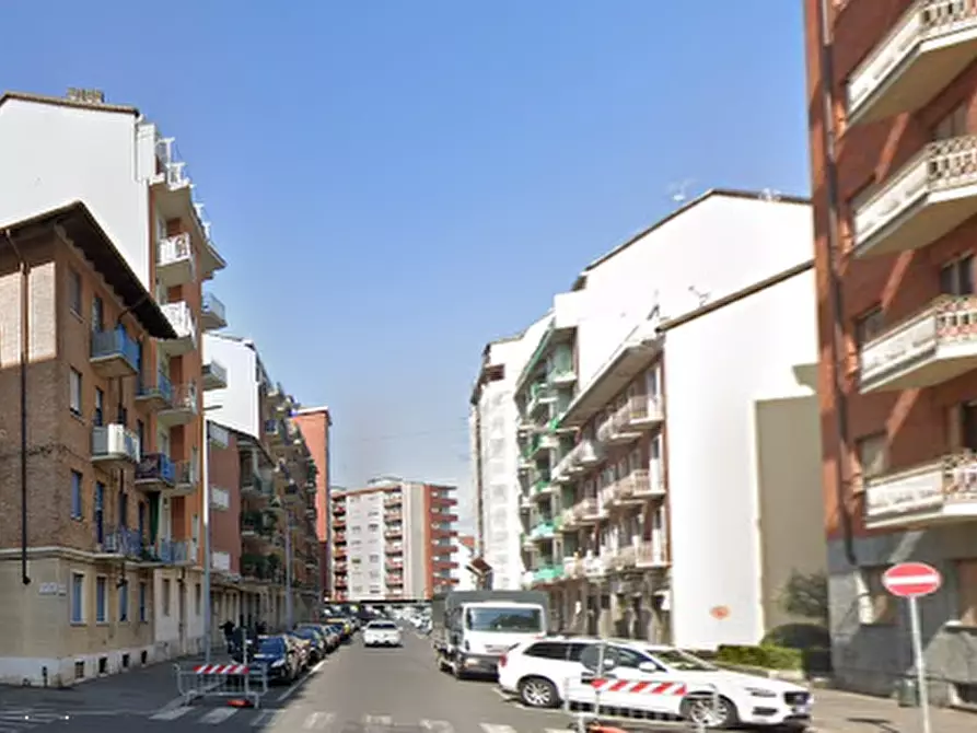 Immagine 27 di Appartamento in vendita  in Via Giosuè Borsi a Torino