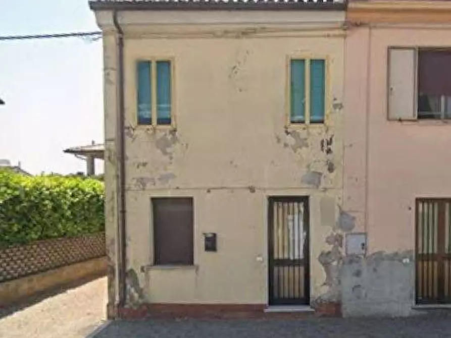 Immagine 1 di Porzione di casa in vendita  in Via Venti Settembre  a Ronco All'adige