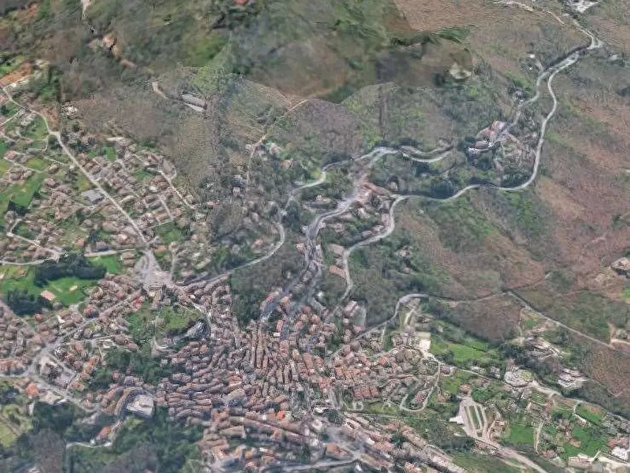 Immagine 13 di Posto auto in vendita  in Via Roma a Rocca Di Papa