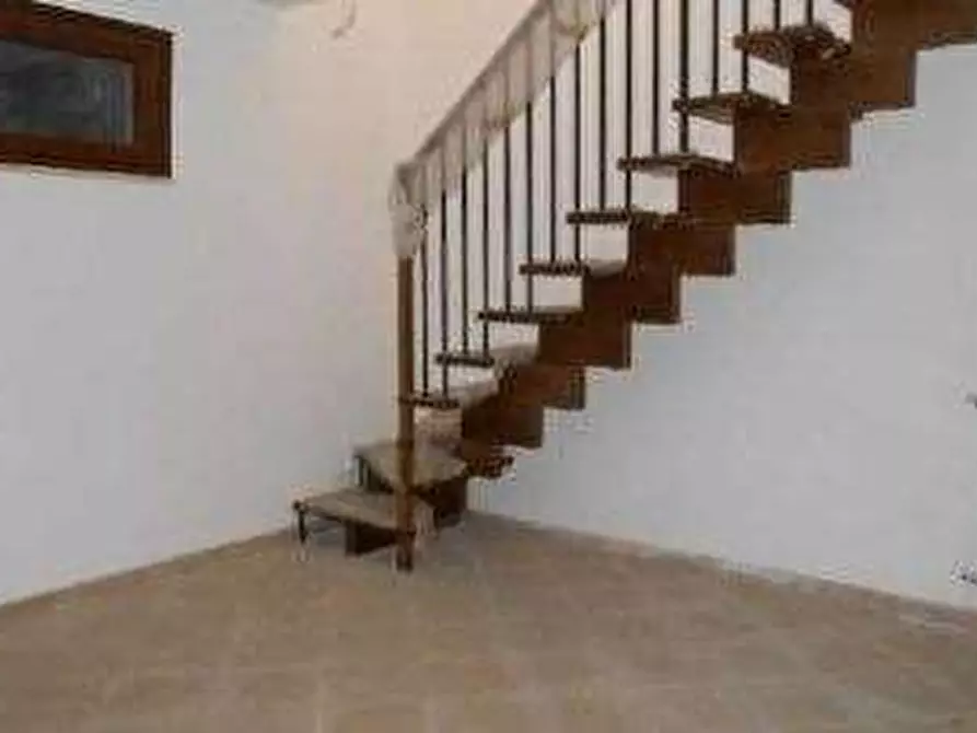 Immagine 2 di Appartamento in vendita  in Via Rumenia a Pomezia