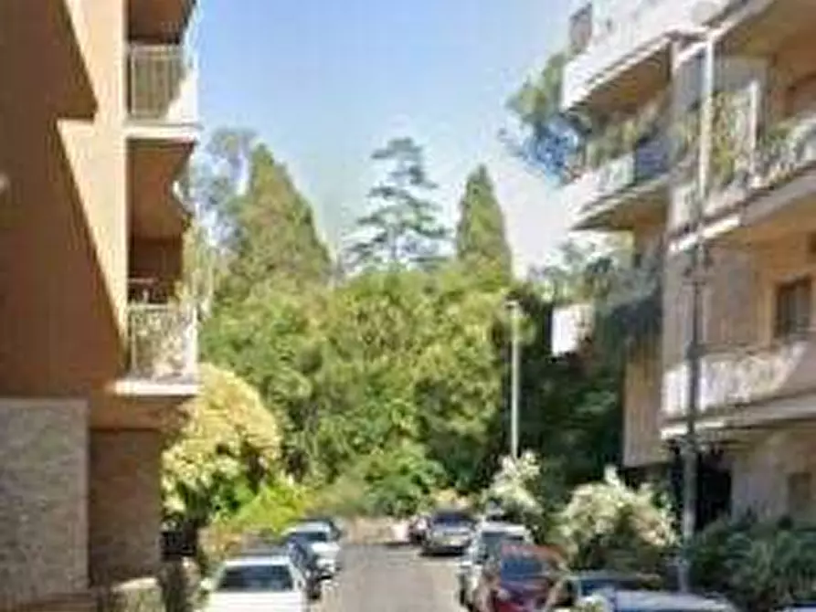 Immagine 5 di Appartamento in vendita  in Via Bernardo Blumenstihl a Roma