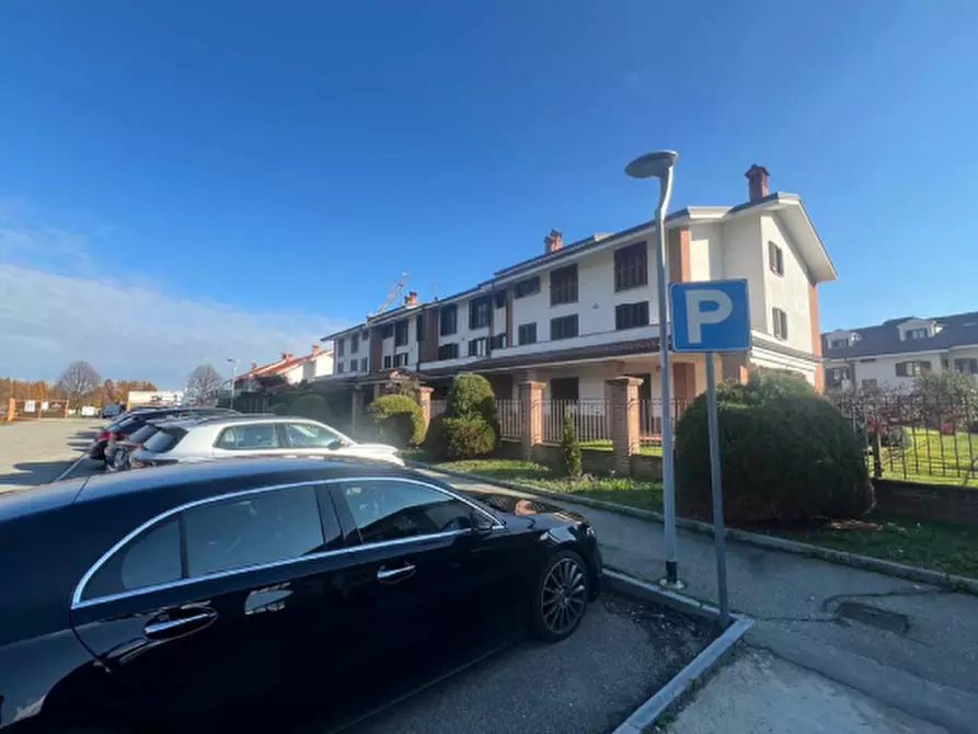 Immagine 4 di Garage in vendita  in Via Penarol de Montevideo a Pinerolo