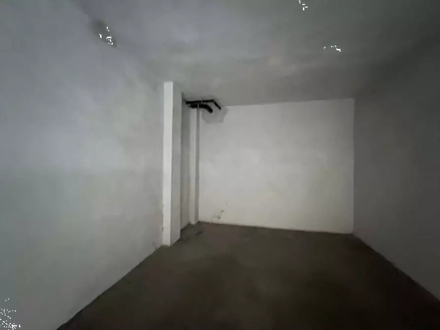 Immagine 2 di Garage in vendita  in Via Penarol de Montevideo a Pinerolo