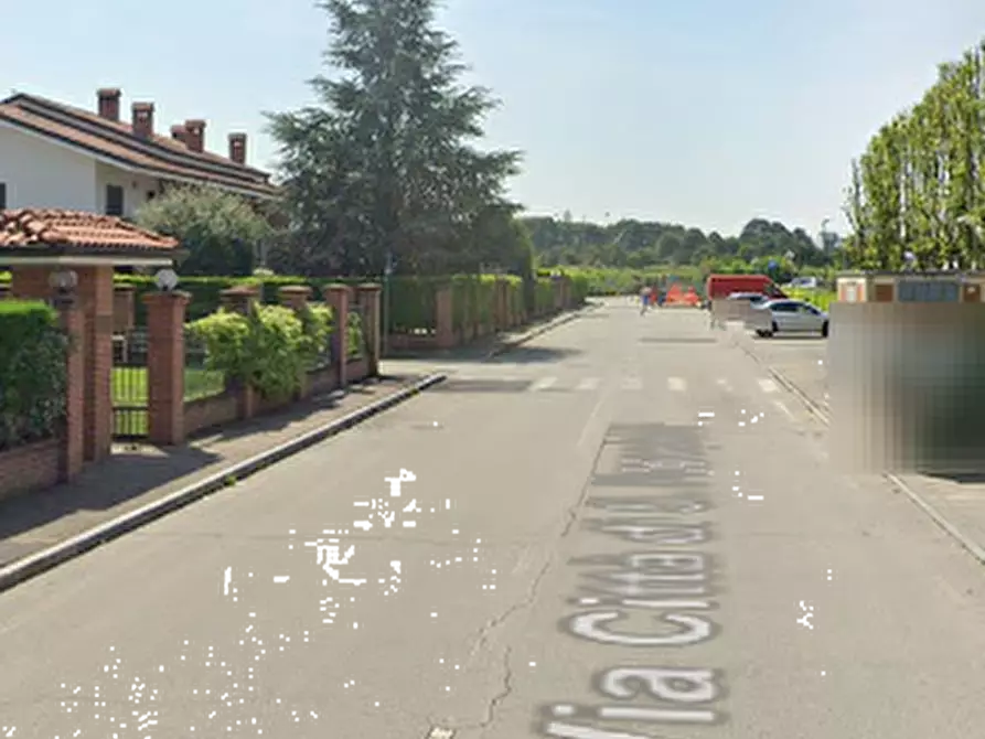 Immagine 13 di Garage in vendita  in Via Penarol de Montevideo a Pinerolo