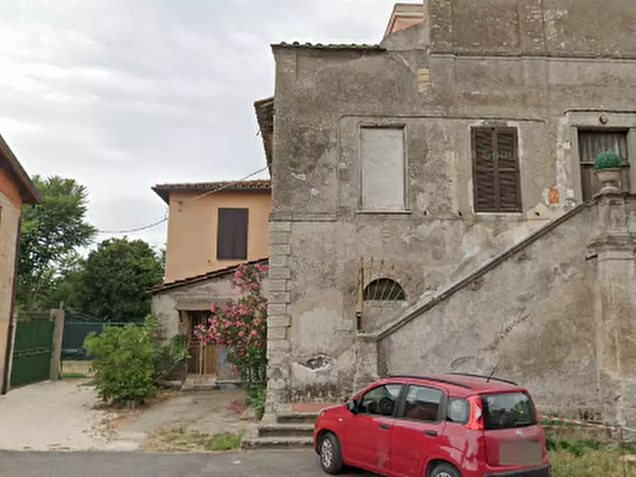 Immagine 3 di Appartamento in vendita  in Via Silvestri a Roma