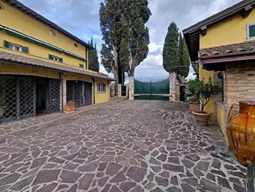 Immagine 3 di Villa in vendita  in Strada del Brozzo a Perugia