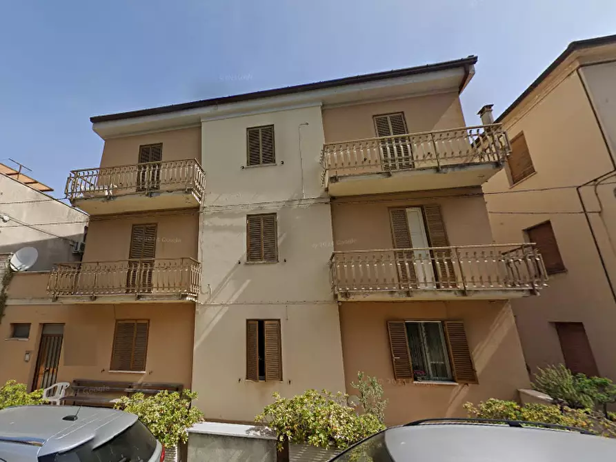 Immagine 12 di Porzione di casa in vendita  in Viale Adriatico  a Recanati