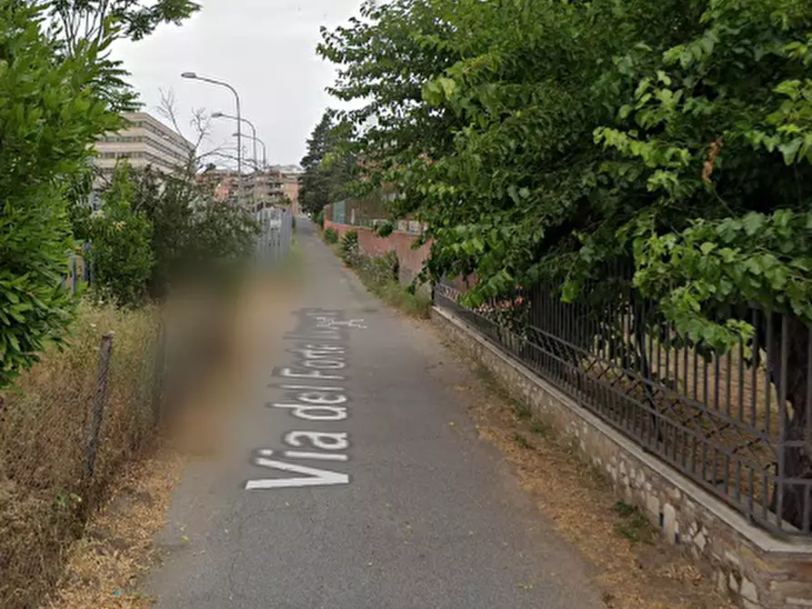 Immagine 12 di Appartamento in vendita  in Via Silvestri a Roma